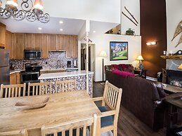 Vantage Point Condo 411