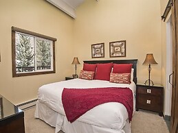 Vantage Point Condo 411