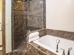 Golf Terrace Townhome 25