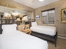 Vantage Point Condo 304