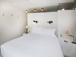 Vantage Point Condo 304