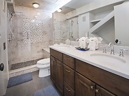 Vantage Point Condo 304