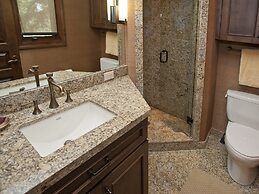 Cascade Village Chalet