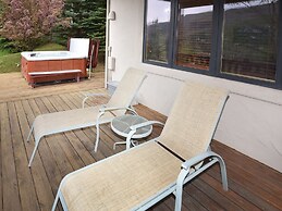 Glacier Court 1844 B