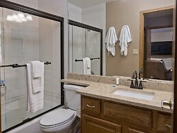 Beaver Creek Condo - Townsend 205