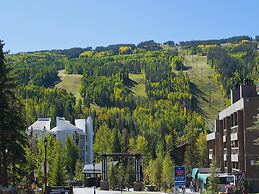 Vantage Point Condo 105