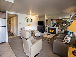 Vantage Point Condo 105