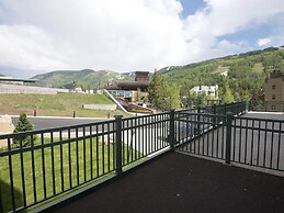 Vantage Point Condo 105