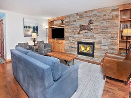 Vantage Point Condo 201