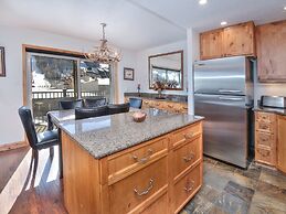 Vantage Point Condo 201