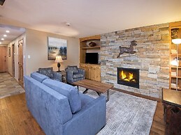 Vantage Point Condo 201