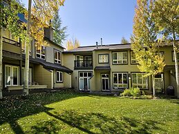 Coldstream Townhome 38