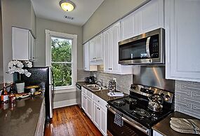 2 Bed Home in Downtown Savannah