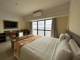 Tropical Executive Hotel