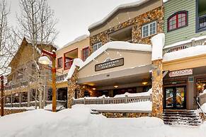 2 Bedroom Colorado Vacation Rental in River Run Village with Pool and 