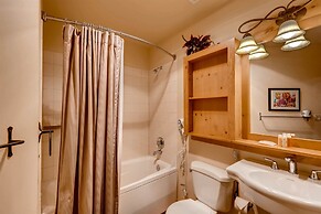 2 Bedroom Colorado Vacation Rental in River Run Village with Pool and 