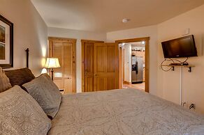 2 Bedroom Colorado Vacation Rental in River Run Village with Pool and 