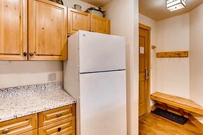 1 Bedroom Colorado Vacation Rental in River Run Village Steps from the