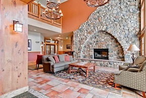 1 Bedroom Colorado Vacation Rental in River Run Village Steps from the