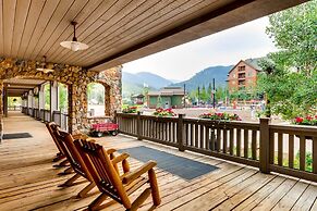 1 Bedroom Colorado Vacation Rental in River Run Village Steps from the
