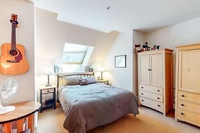 1 Bedroom Silvermill Rental in River Run Village Steps from the River 