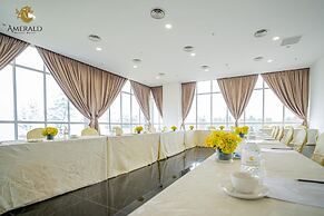 Amerald Resort Hotel Desaru