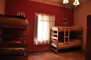 Hostal La Antigua - Hostel