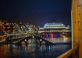 Fenghuang Joy Riverview Hotel