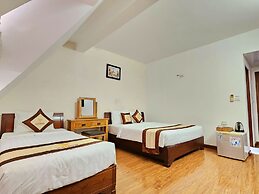 Venus Hotel - Massage & Sky Bar