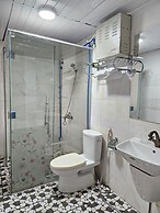 Venus Hotel - Massage & Sky Bar