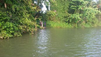 Elephant corridori camping