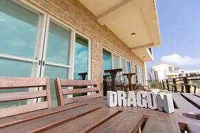 The Laid-back Dragon Lodge