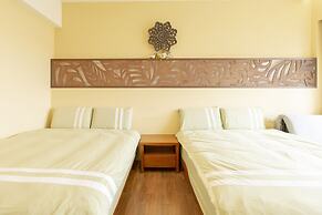 The Laid-back Dragon Lodge