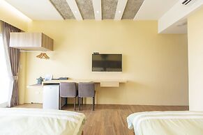 The Laid-back Dragon Lodge