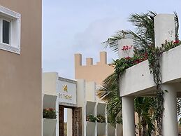 Life Resort St.Thomas Royal Palm