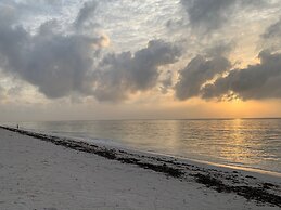 Life Resort St.Thomas Royal Palm