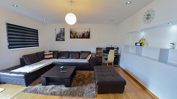 Luxury Apartment in City Center