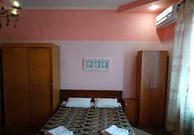 Hotel Lira
