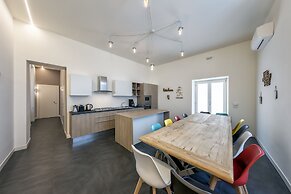 Napoli Squares Suites