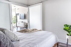 QuickStay Two-Bedroom Condo