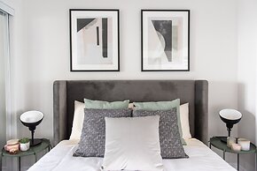 QuickStay Two-Bedroom Condo