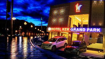 Hotel Kek Grand Park
