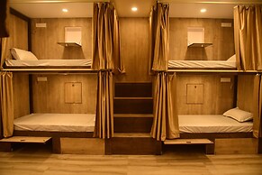 Hotel Relax Inn - Hostel