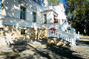 Pałac Tarnowskich