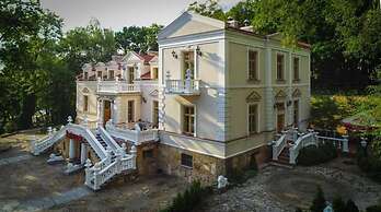 Pałac Tarnowskich