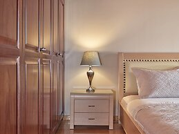 Mont Bleu Luxury Villa