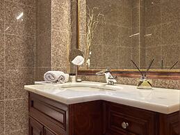 Mont Bleu Luxury Villa