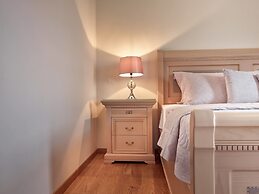 Mont Bleu Luxury Villa