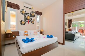 Rawai Private Villas - Pool and Garden