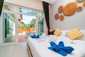 Rawai Private Villas - Pool and Garden